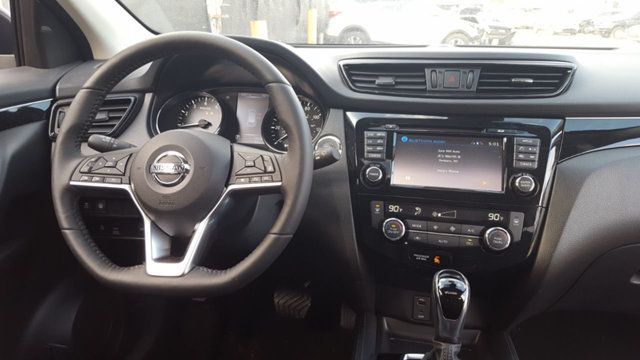 2017 Nissan Rogue Sport SL AWD Premium Platinum w/Navigation - 18043444 - 7