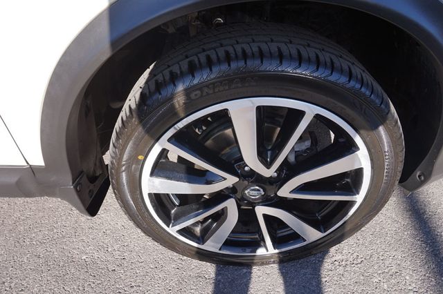2017 Nissan Rogue Sport SL, PREMIUM WHEELS, LEATHER SEATS, PUSH BUTTON START - 23038474 - 13
