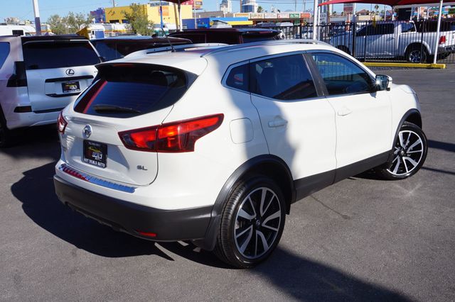 2017 Nissan Rogue Sport SL, PREMIUM WHEELS, LEATHER SEATS, PUSH BUTTON START - 23038474 - 5