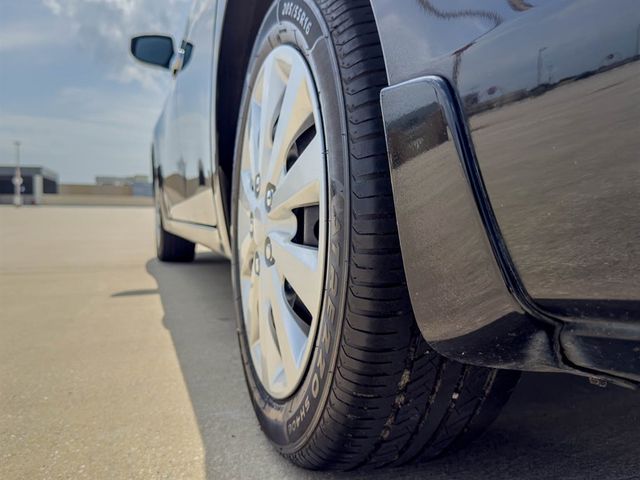 2017 Nissan Sentra S - 22884208 - 16