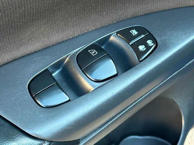 2017 Nissan Sentra S CVT - 22873768 - 10