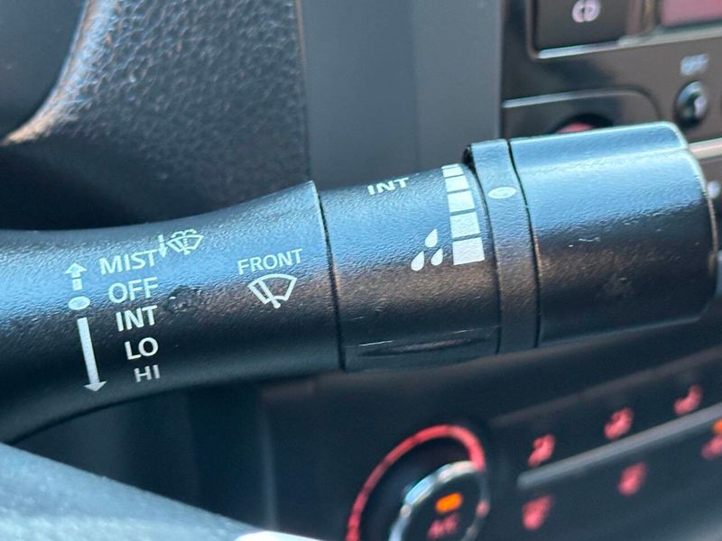 2017 Nissan Sentra S CVT - 22873768 - 30