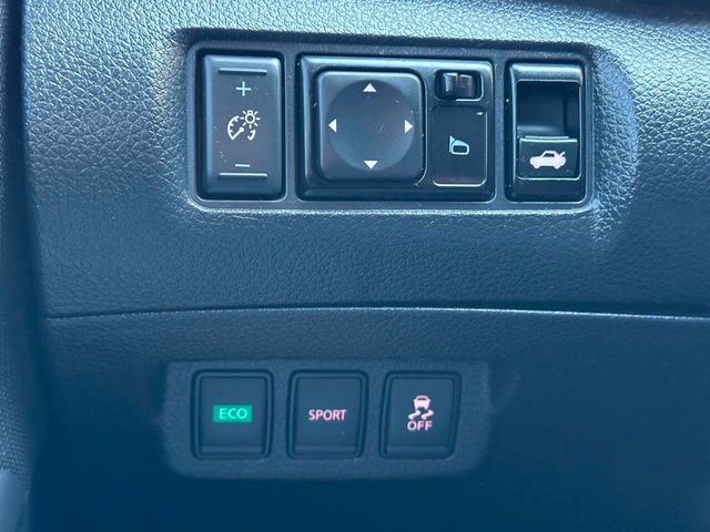 2017 Nissan Sentra S CVT - 22873768 - 31