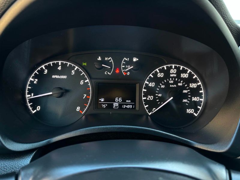 2017 Nissan Sentra S CVT - 22873768 - 38