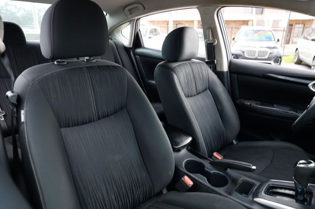 2017 Nissan Sentra S CVT - 22952827 - 18