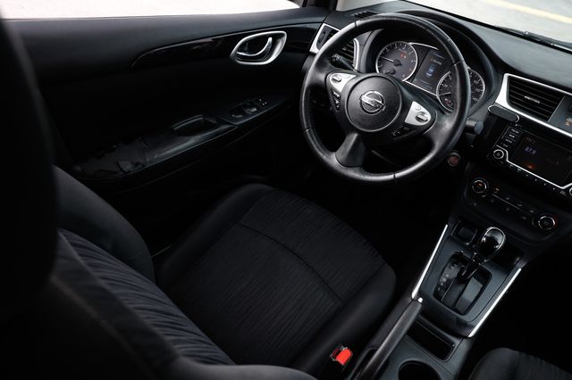 2017 Nissan Sentra S CVT - 22952827 - 24