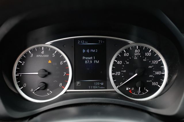 2017 Nissan Sentra S CVT - 22952827 - 32