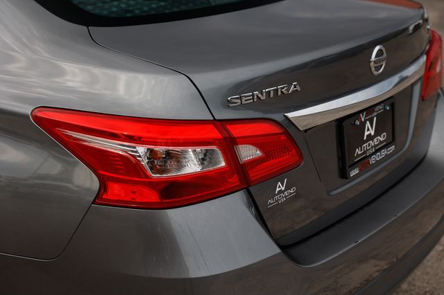 2017 Nissan Sentra S CVT - 22952827 - 34
