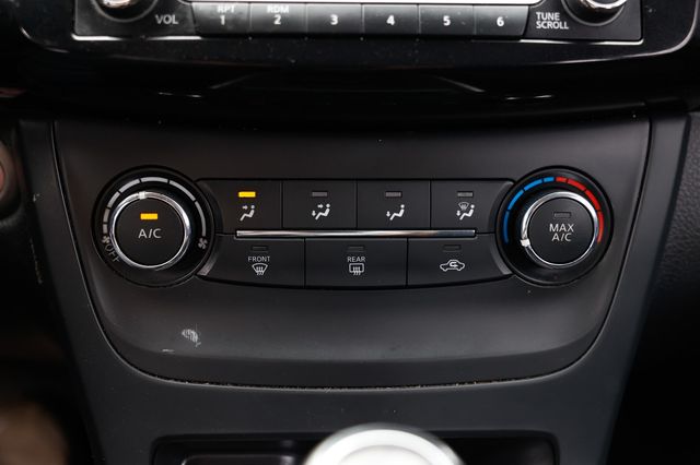 2017 Nissan Sentra S CVT - 22952827 - 35