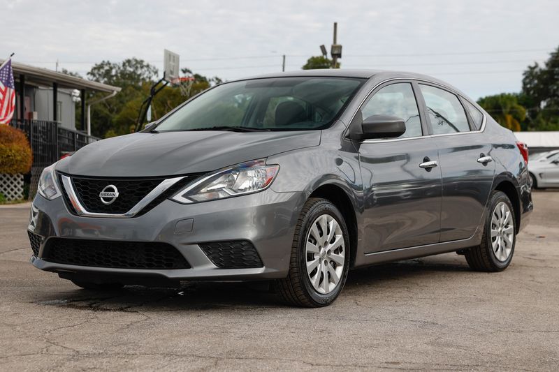 2017 Nissan Sentra photo 4