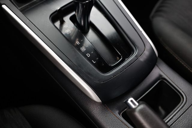 2017 Nissan Sentra S CVT - 22952827 - 42