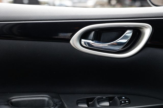 2017 Nissan Sentra S CVT - 22952827 - 46