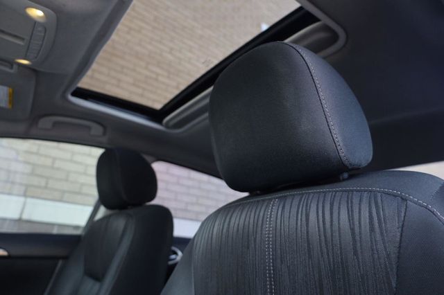 2017 Nissan Sentra SV - 23079335 - 18