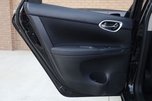 2017 Nissan Sentra SV - 23079335 - 19