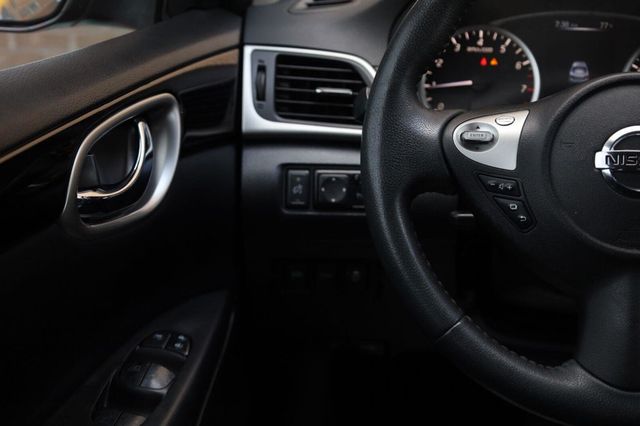 2017 Nissan Sentra SV - 23079335 - 31