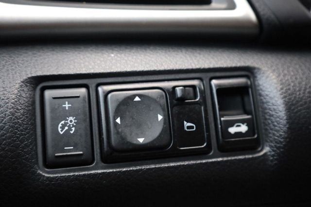 2017 Nissan Sentra SV - 23079335 - 35