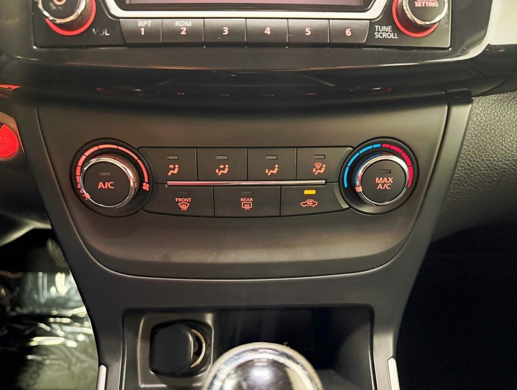 2017 Nissan Sentra SV CVT - 22924160 - 18