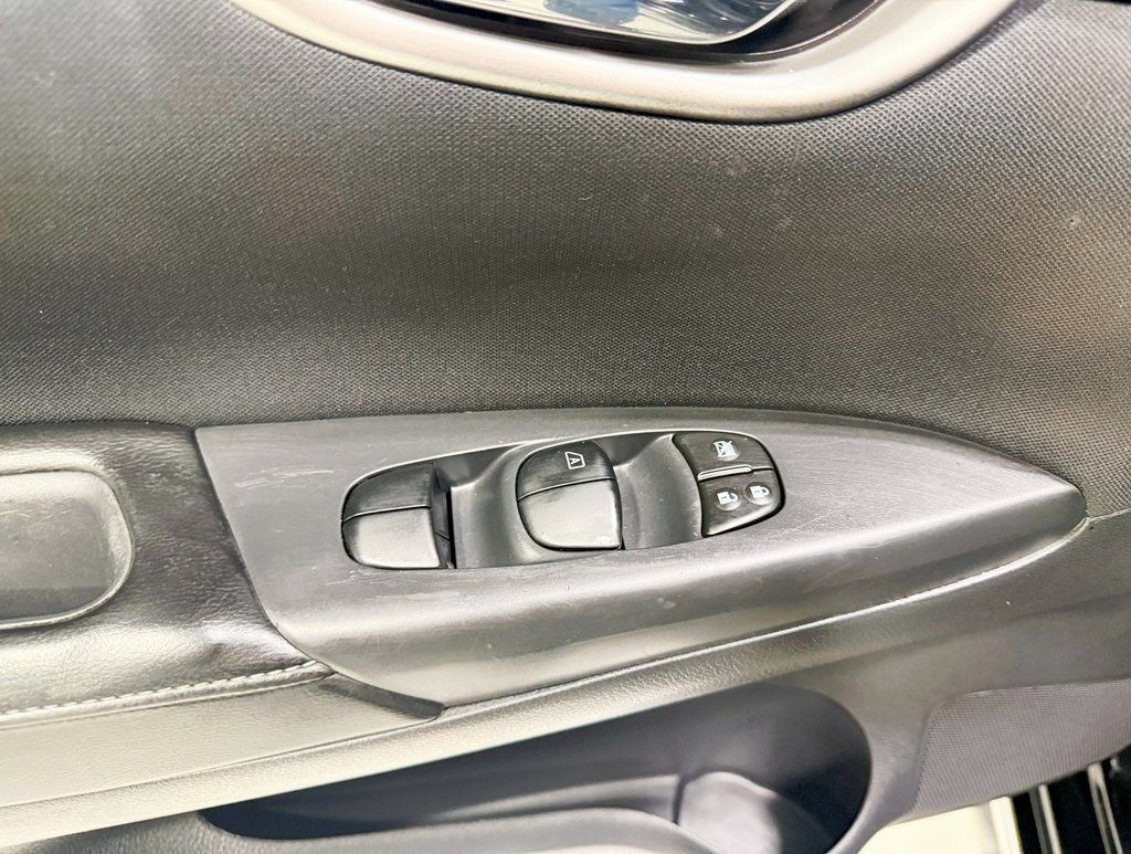 2017 Nissan Sentra SV CVT - 22924160 - 24