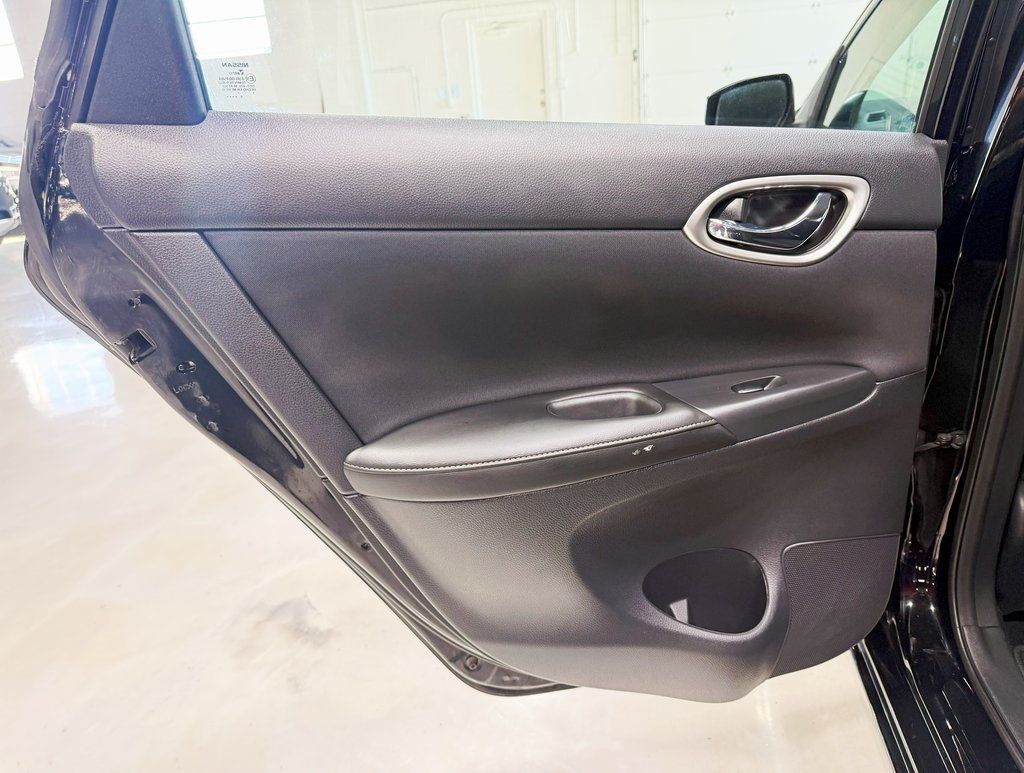 2017 Nissan Sentra SV CVT - 22924160 - 28