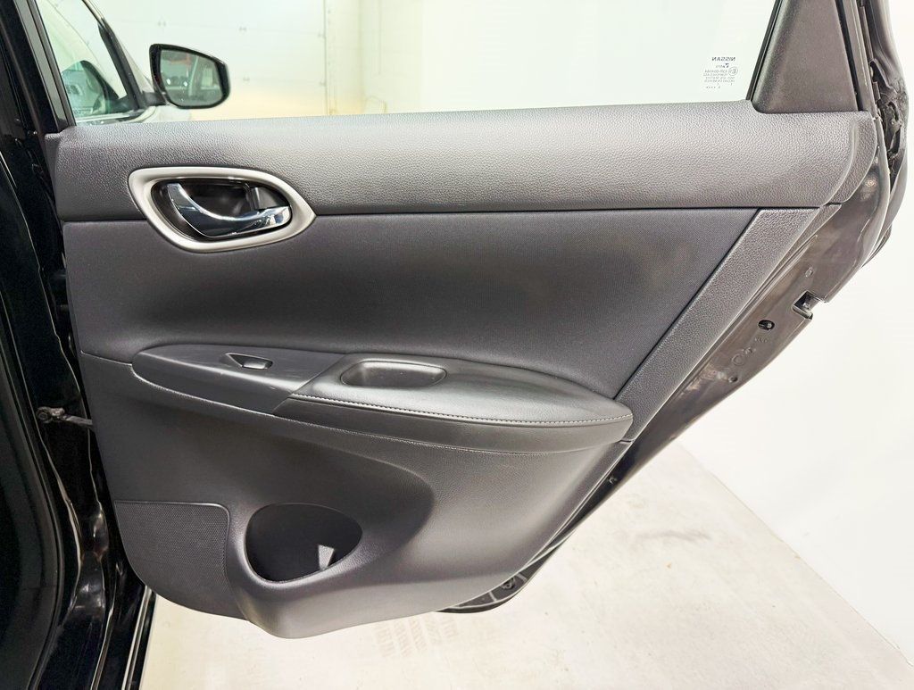 2017 Nissan Sentra SV CVT - 22924160 - 31