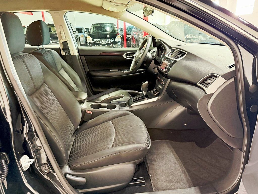 2017 Nissan Sentra SV CVT - 22924160 - 32