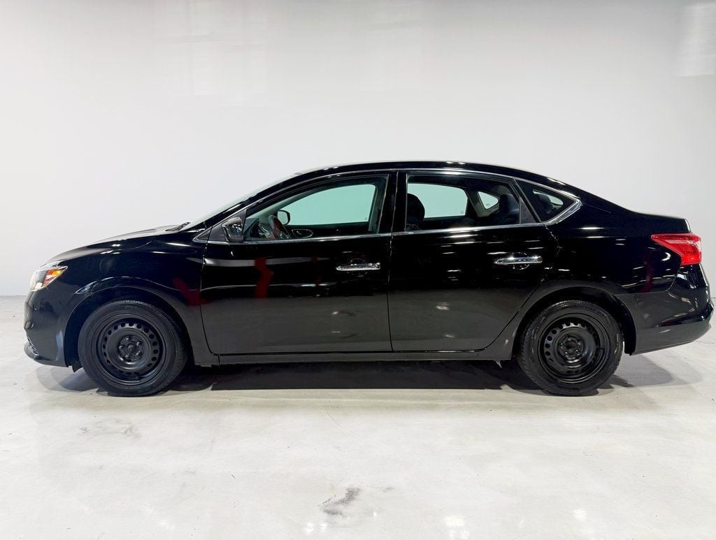 2017 Nissan Sentra SV photo 4