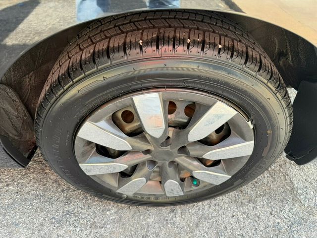 2017 Nissan Sentra SV CVT - 23059624 - 9