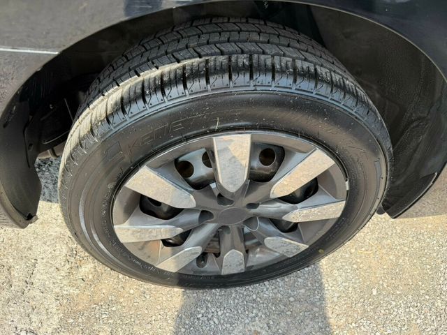 2017 Nissan Sentra SV CVT - 23059624 - 13