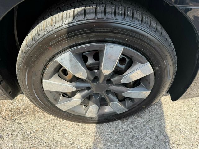 2017 Nissan Sentra SV CVT - 23059624 - 17
