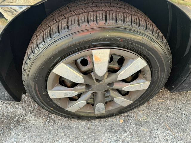2017 Nissan Sentra SV CVT - 23059624 - 7