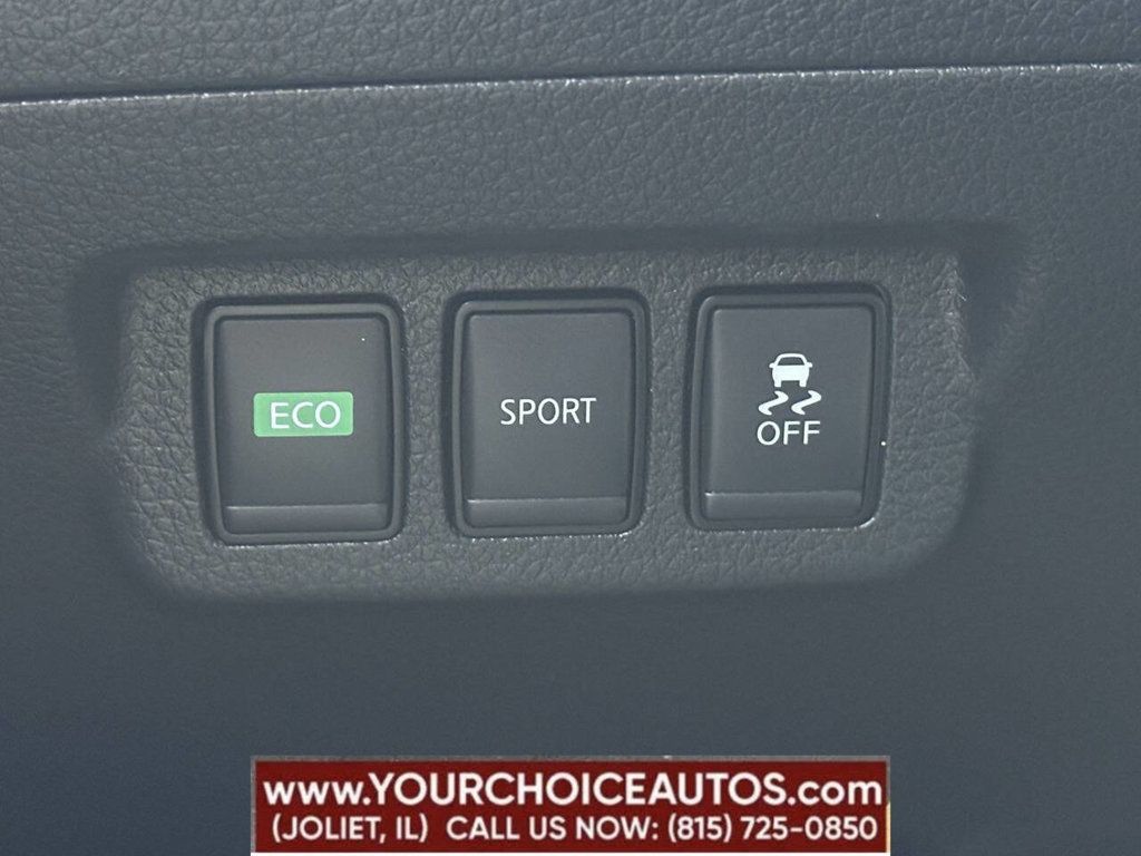 2017 Nissan Sentra SV CVT - 22902264 - 32