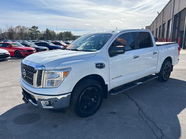 2017 Nissan Titan 4x2 Crew Cab S - 22953281 - 2