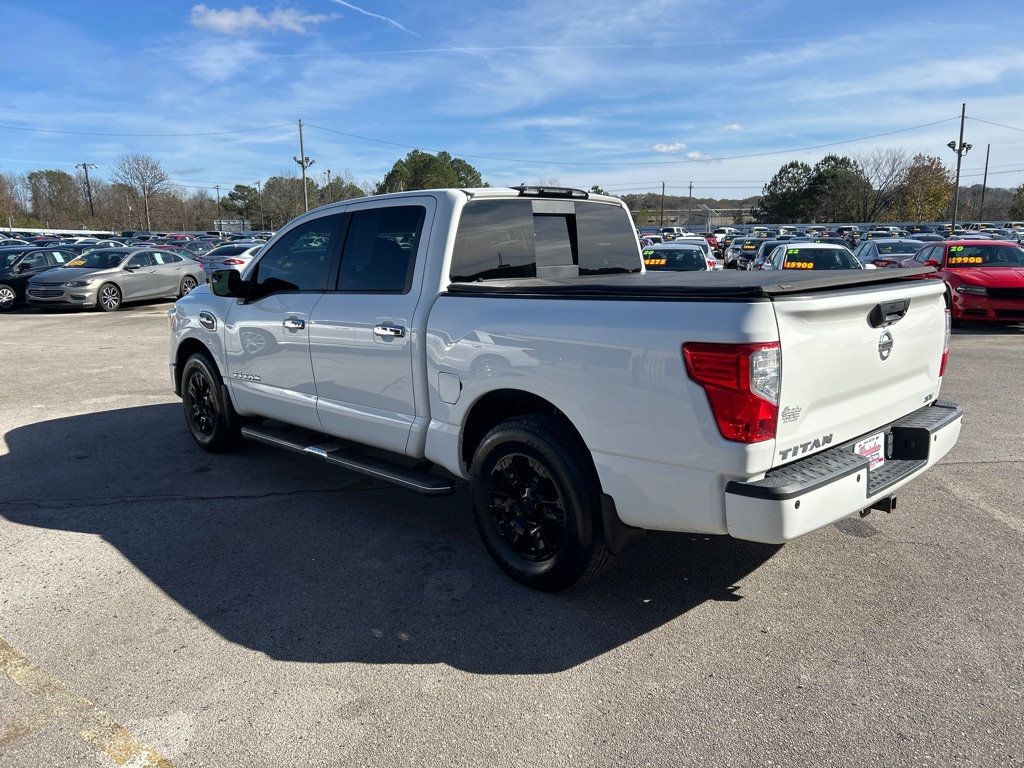 2017 Nissan Titan Crew Cab S photo 4