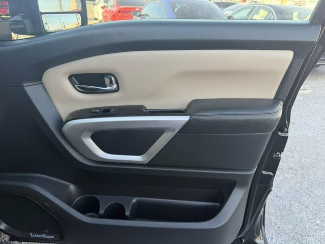 2017 Nissan Titan 4x2 Crew Cab SL - 23093525 - 15