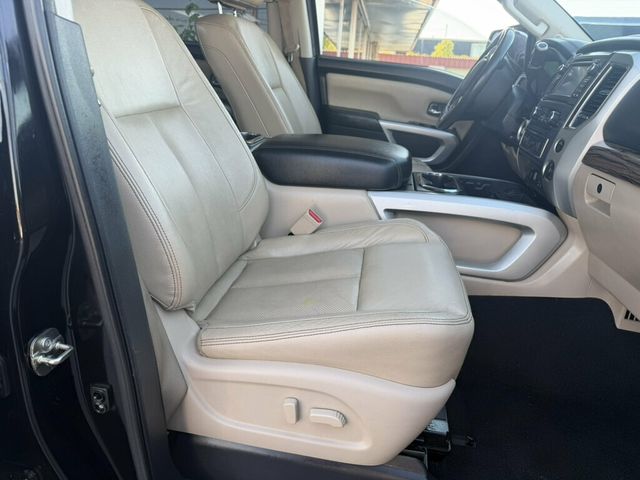 2017 Nissan Titan 4x2 Crew Cab SL - 23093525 - 17