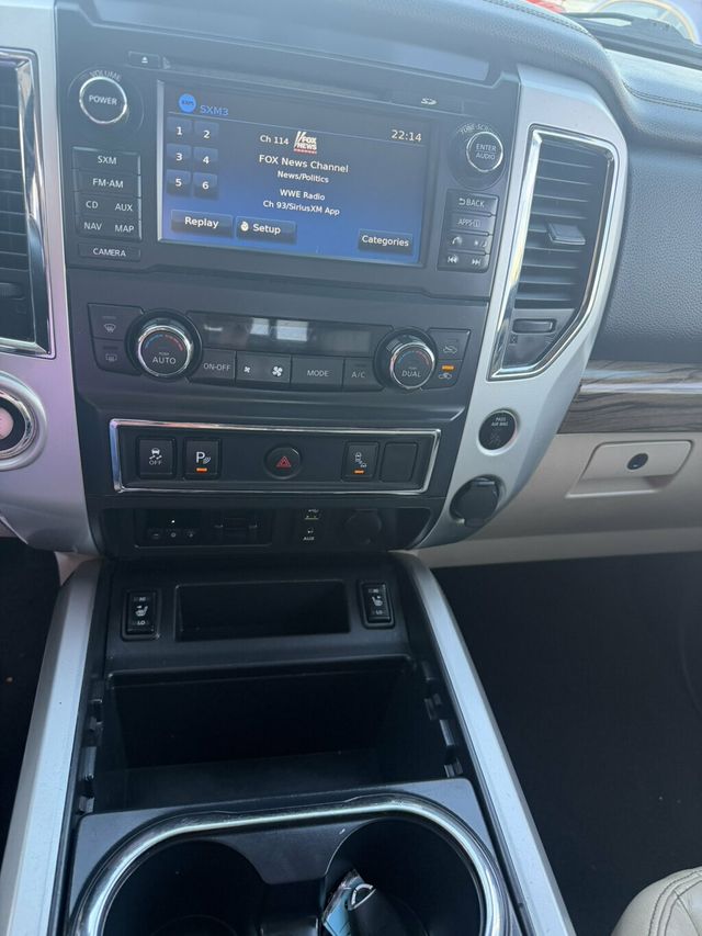 2017 Nissan Titan 4x2 Crew Cab SL - 23093525 - 23