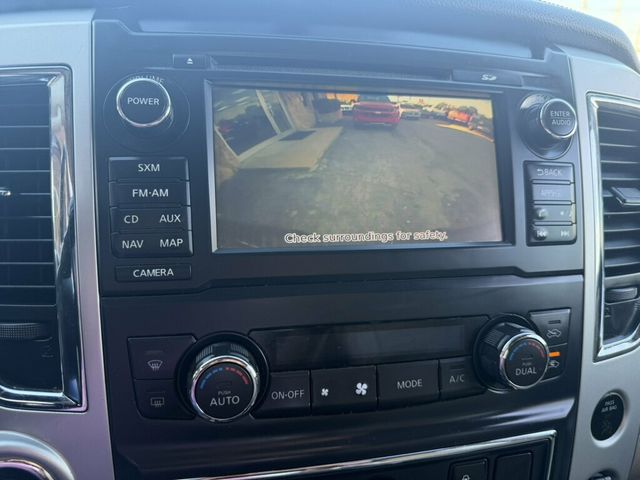 2017 Nissan Titan 4x2 Crew Cab SL - 23093525 - 25