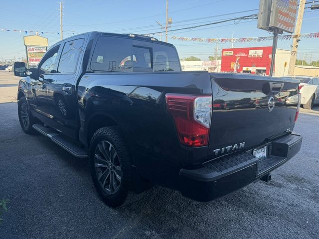 2017 Nissan Titan 4x2 Crew Cab SL - 23093525 - 2