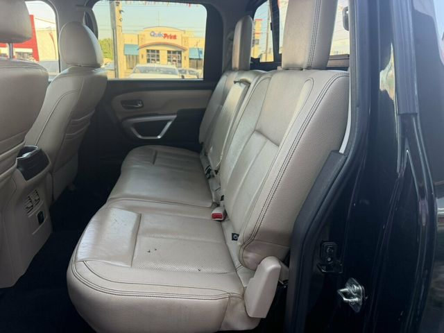 2017 Nissan Titan 4x2 Crew Cab SL - 23093525 - 8
