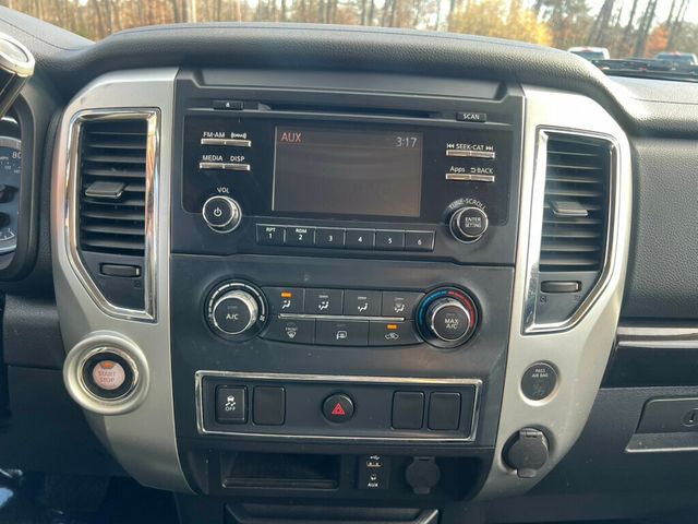 2017 Nissan Titan 4x2 Crew Cab SV - 22959930 - 12