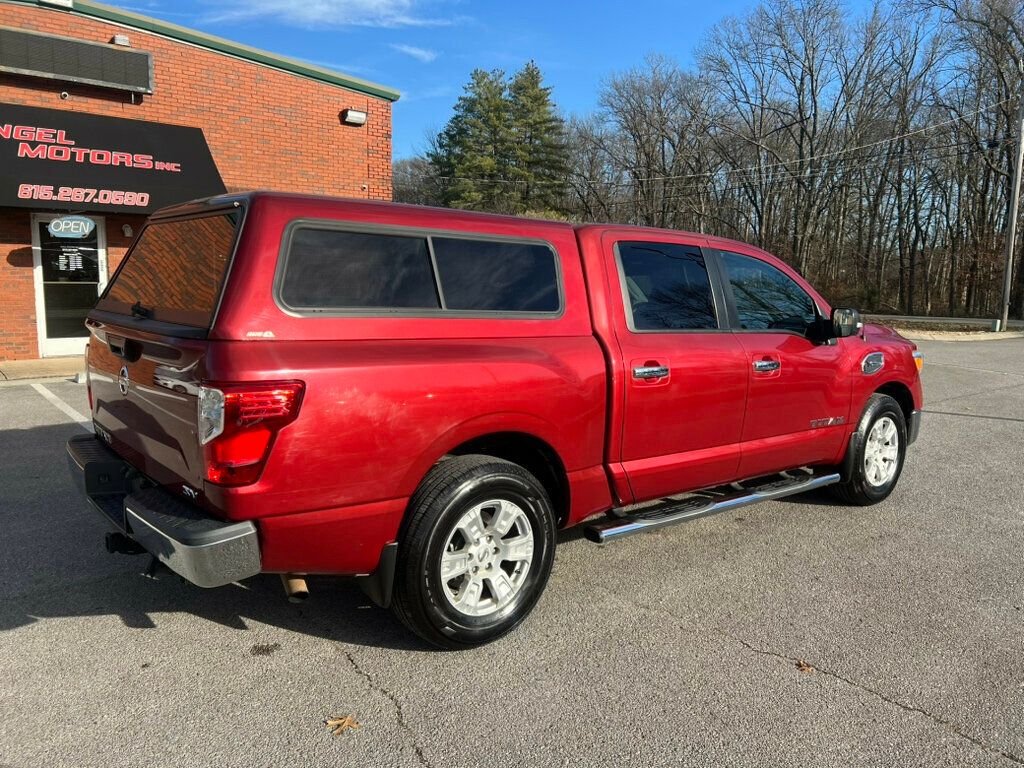2017 Nissan Titan 4x2 Crew Cab SV - 22959930 - 2
