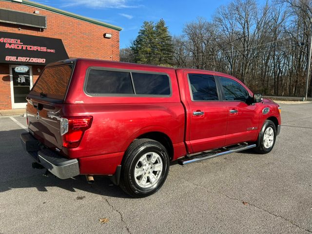 2017 Nissan Titan 4x2 Crew Cab SV - 22959930 - 2
