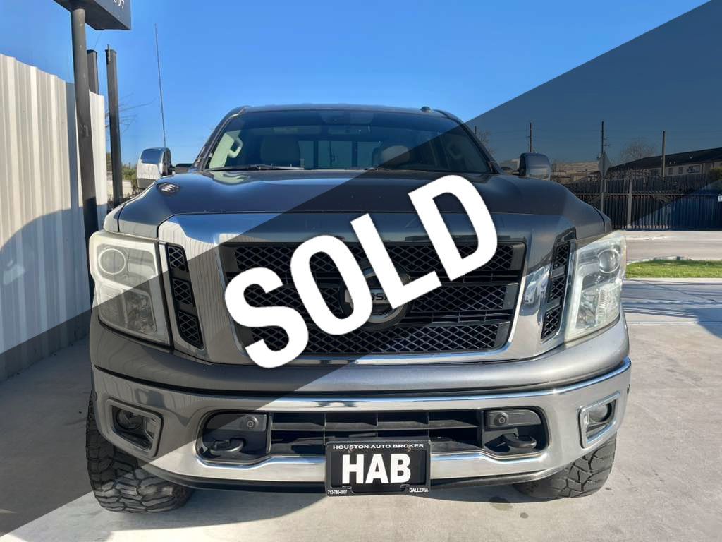 2017 Nissan Titan 4x4 Crew Cab Platinum Reserve - 22989761 | Video 1