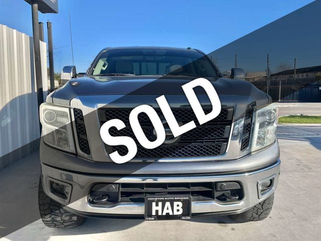 2017 Nissan Titan 4x4 Crew Cab Platinum Reserve - 22989761 - 0