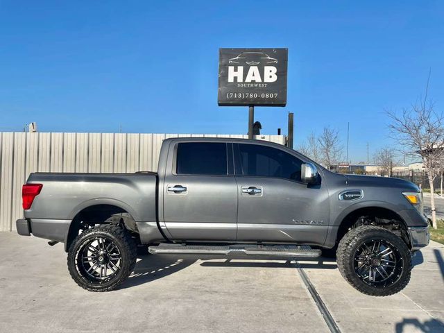 2017 Nissan Titan 4x4 Crew Cab Platinum Reserve - 22989761 - 4