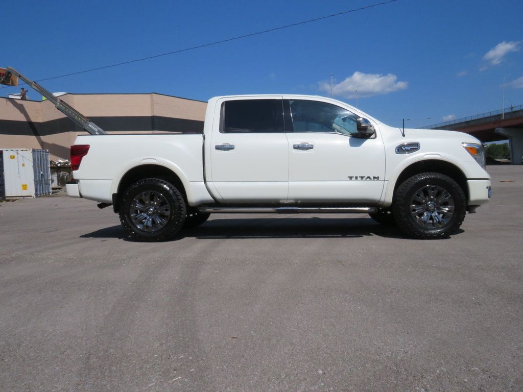 2017 Nissan Titan 4x4 Crew Cab Platinum Reserve - 22900507 - 4