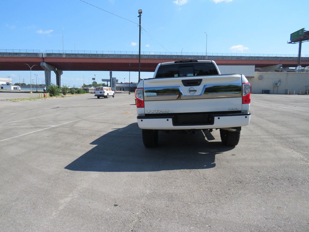2017 Nissan Titan 4x4 Crew Cab Platinum Reserve - 22900507 - 6