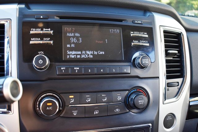 2017 Nissan Titan 4x4 Crew Cab S - 23094313 - 9