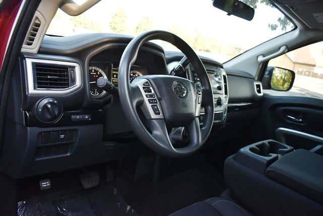 2017 Nissan Titan 4x4 Crew Cab S - 23094313 - 1