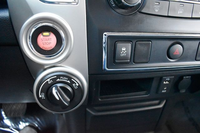 2017 Nissan Titan 4x4 Crew Cab S - 23094313 - 19